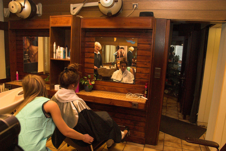 1016 a barber and 4 models