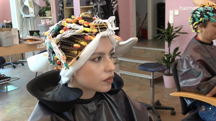 7202 Ukrainian hairdresser in Berlin