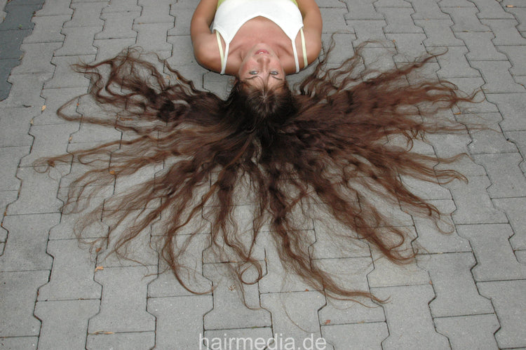 194 Tanita long hair