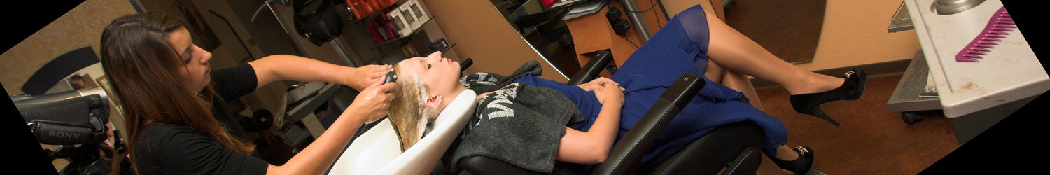 6140 Teens in black and white sinks shampooing and wetset