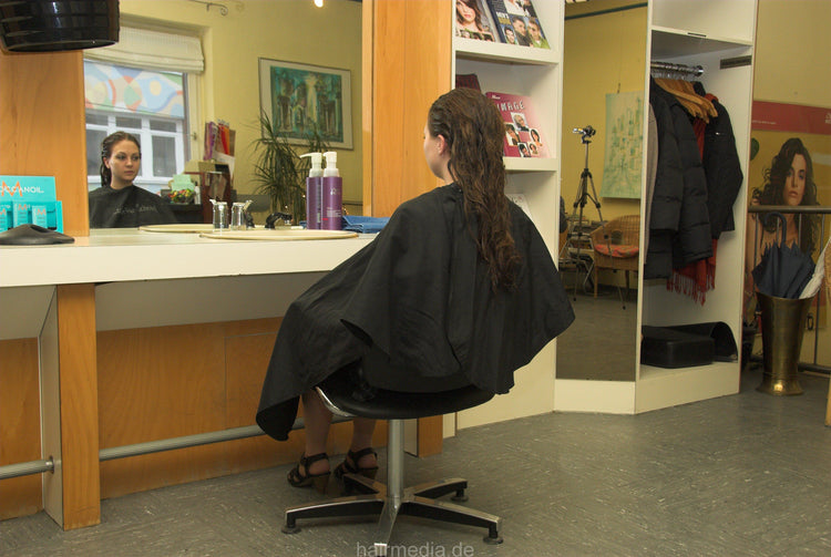 9128 Denise quattro shampooing and set fresh styled