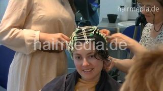 08083 Lara salon short afro perm