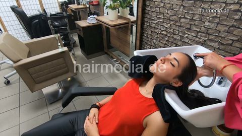 1060 Elithabet by Katia leatherpants backward shampoo and blow