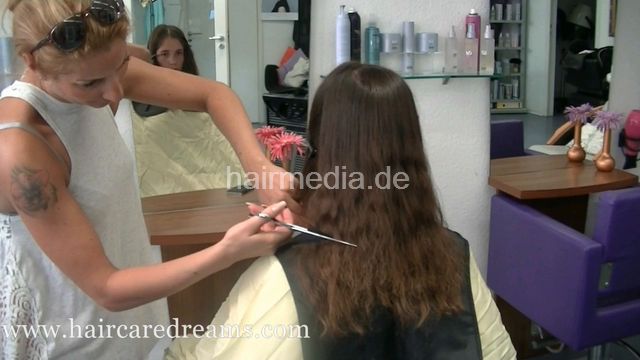1506 Sof young girl drycut and Dauerwelle perm by Grazia