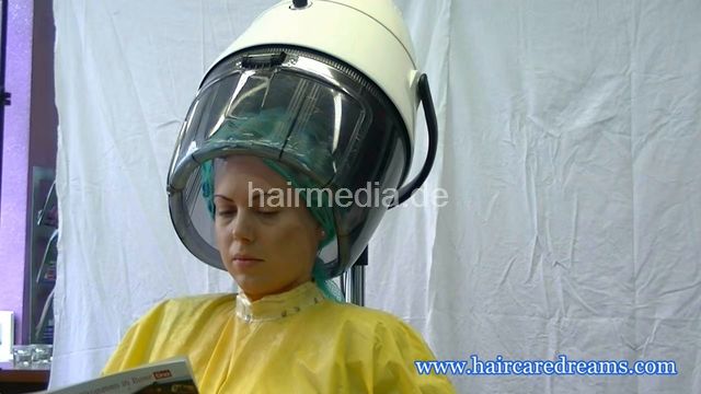 1710 CorinaT salon wetset blonde platin