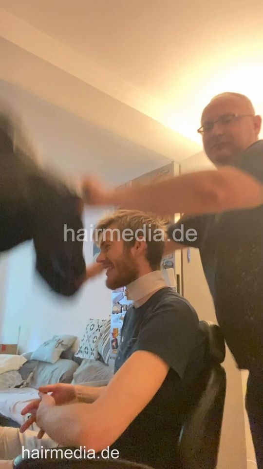 2012 230611 home salon thick hair buzzcut and shampoo in blue pvc cape