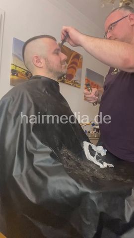 2012 20250116 Shampoo upright and forward and buzz