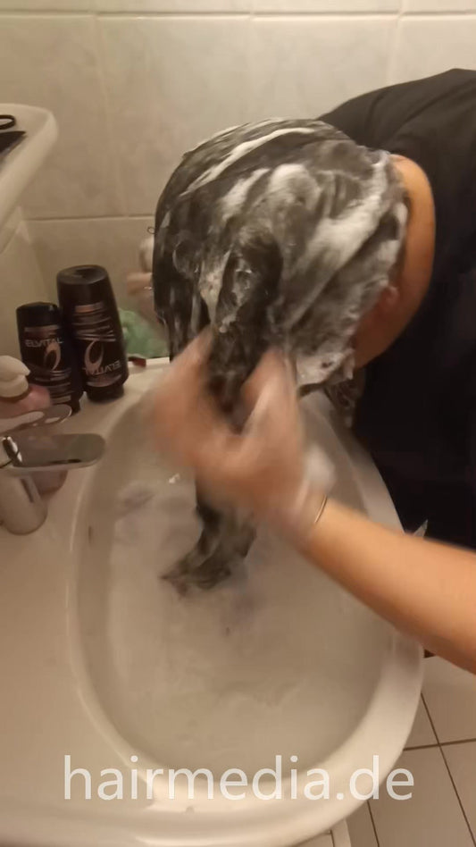 1076 Mirela selfcasting long hair self shampooing and styling