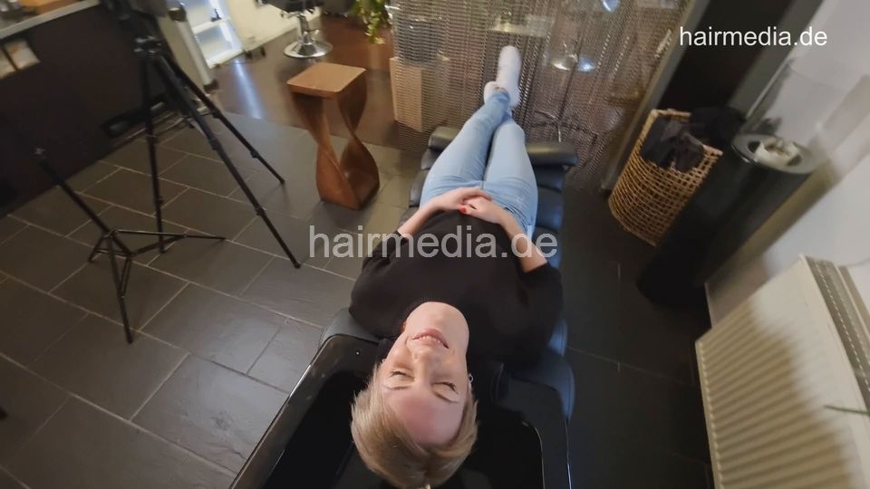 1181 SandraD 1 backward pampering shampoo by barber POV cam