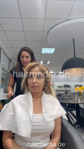 Soraya shampooing backward and curly blow out after smoking break