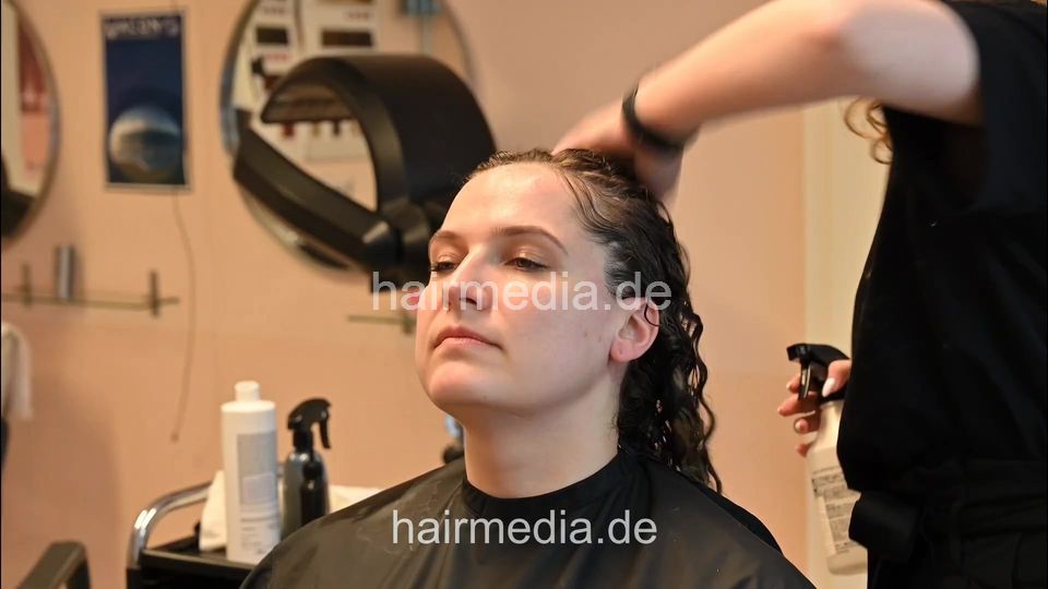 7206 Ukrainian hairdresser in Berlin 240331 Blue Dress Model 3 perm