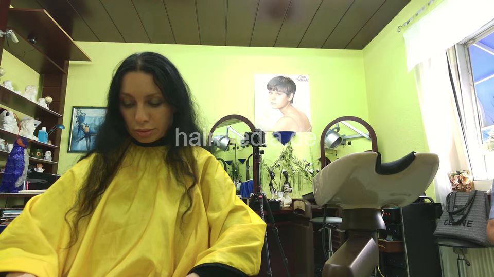 1050 240610 Lena Frankfurt shampoo and wetset russian lady long black hair by barber