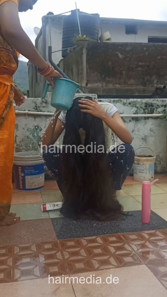 1242 240701 Priya Strong Hair Wash By barberette