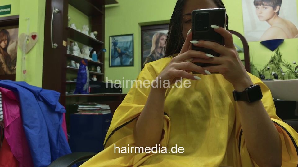8173 Barberette Leyla by salonbarber 3 haircut by barber - facecam