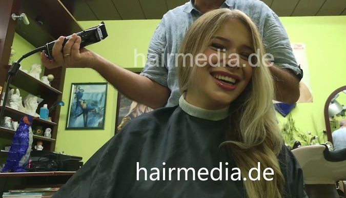 1265 AngelinaR by salonbarber shampoo and wetset complete - facecam