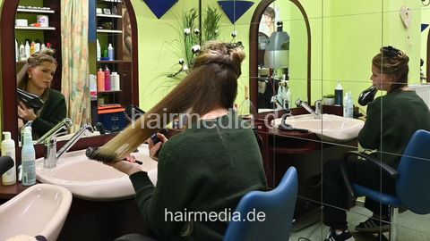 1265 barberette AngelinaR backward shampoo by barber blow style part maincam