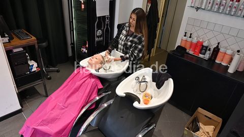 LuisaK backward shampooing by Zoya maincam