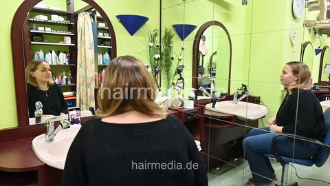 Jamilla teen barberette student first day 1 forward shampooing by barber