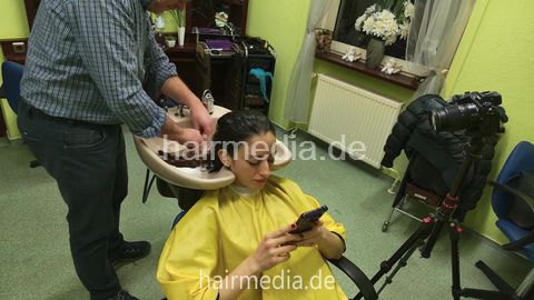 Leyla dry haircut, shampoo wet cut by barber and Leyla doing a male client complete video facecam