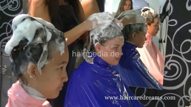 2506 children upright shampoing by Melody and Jessy synced