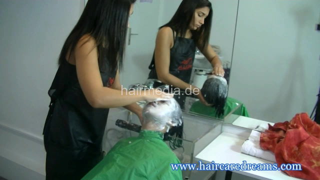 2506 children face wash Melody and Jessy synced