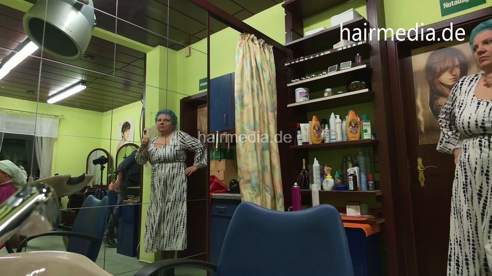 1050 Tina 251126 private livestream forward wash, wetset or fakeperm by new barberette Anna