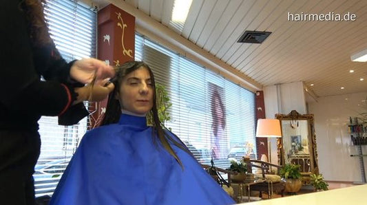 8158 Valeria 2 haircut