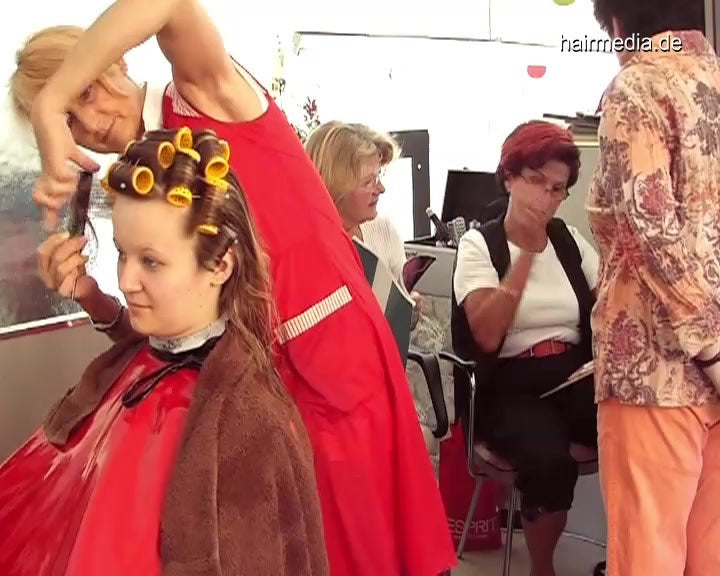 672 Part 2, rollerset and hairnet on Vladi mature ladies watching