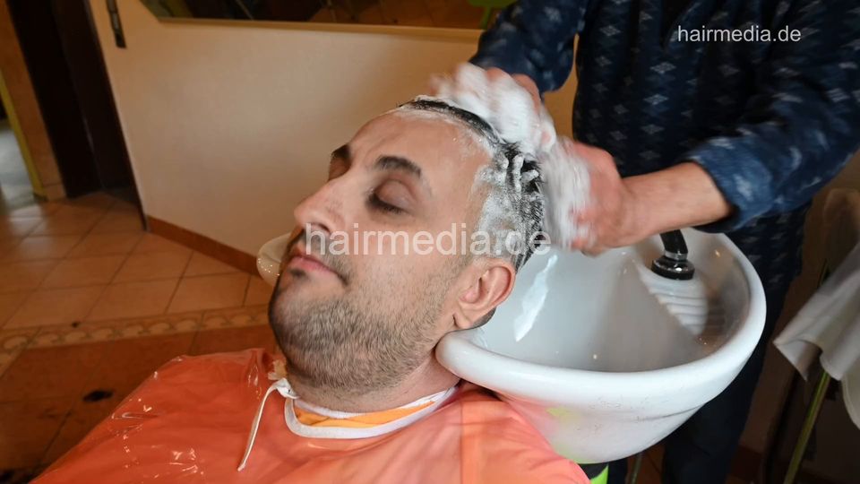 2300 AlexD by barber L. 2 backward and forward shampooing