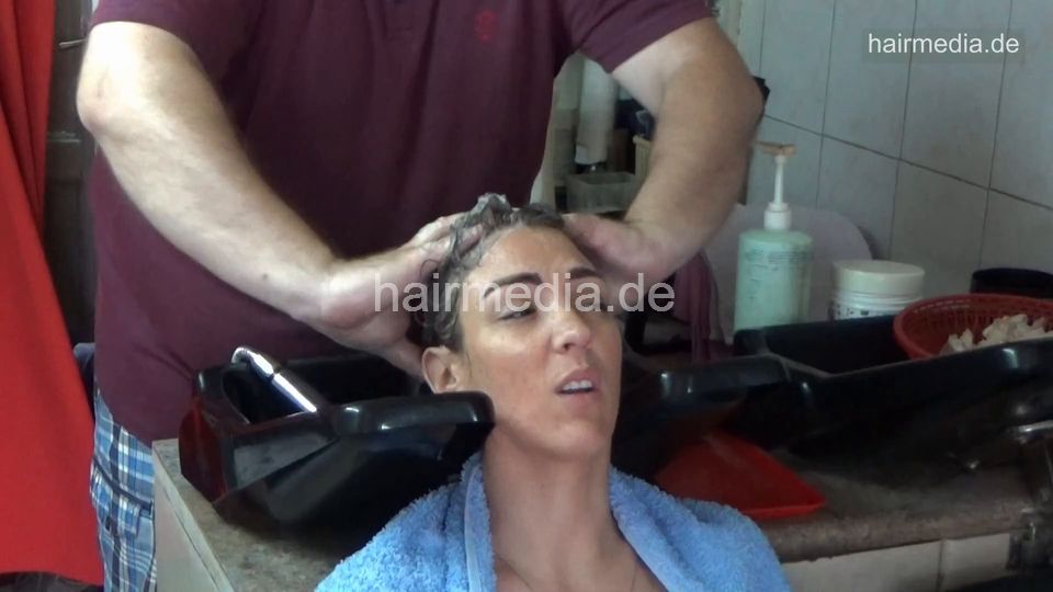 6221 Ana Family: Mom Ana shampoo by barber vintage wetset blonde hair