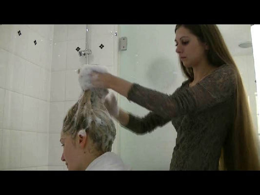 Anabelle hotel bath shampoo by Christine
