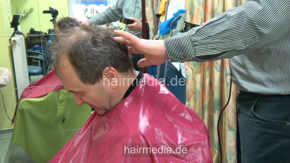 2304 AndreasL 2 buzz by barber