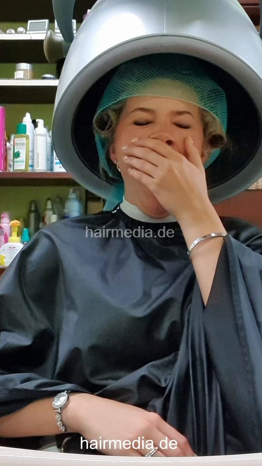 1265 barberette AngelinaR wetset by barber 250607 facecam
