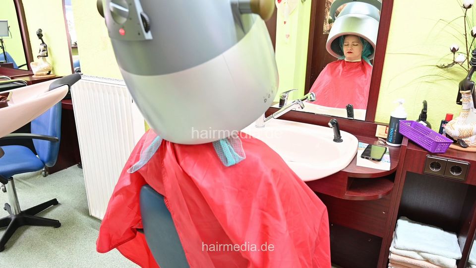 AnjaB XXL hair by barber 2 wetset and hood maincam