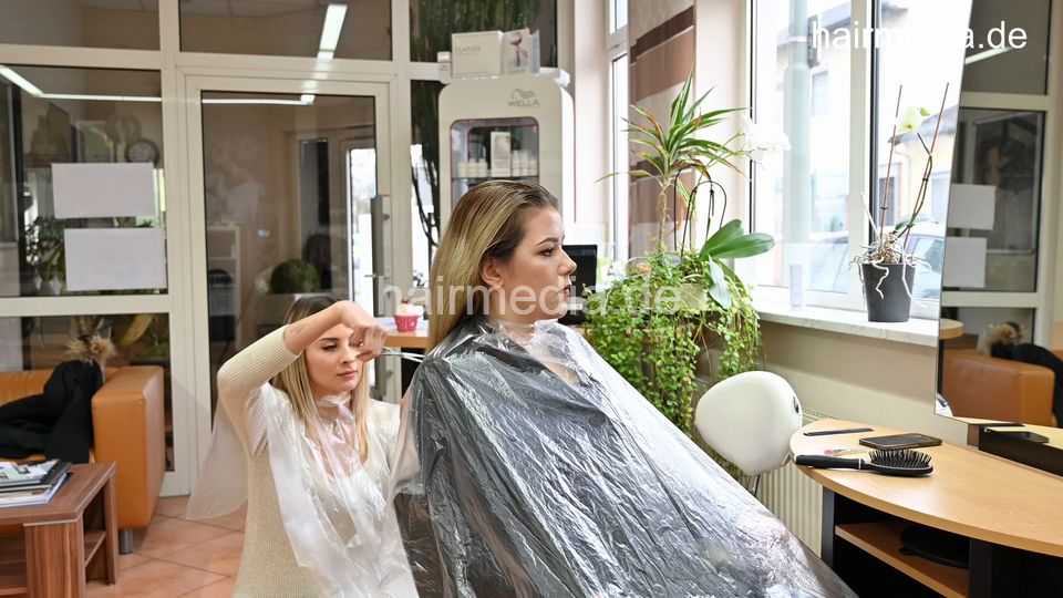 542 Antonija by MichelleH 1 shiny caping and dry haircut