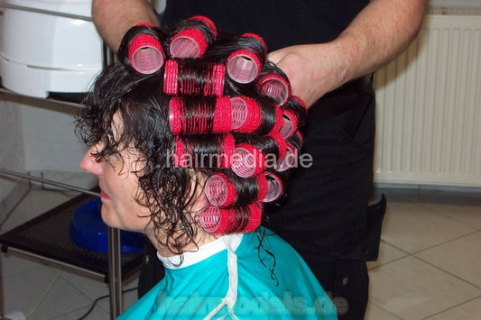 6123 Barberette Bonnie at hobbybarber 3 wet set bonnetdryer