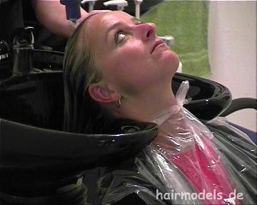 132 a day in CZ salon 1990
