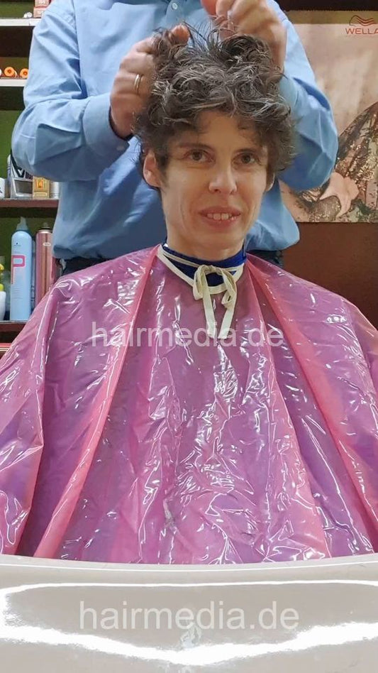1256 CarolaT 2024 session 3 wet set by barber, multicaped - vertical video