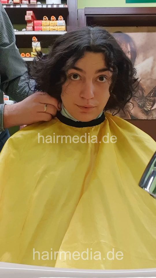 2303 Emma by salonbarber forward shampooing curlygirl method
