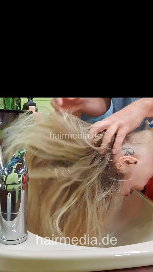 Emmi, teen 1  forward thick hair shampoo by barber - facecam