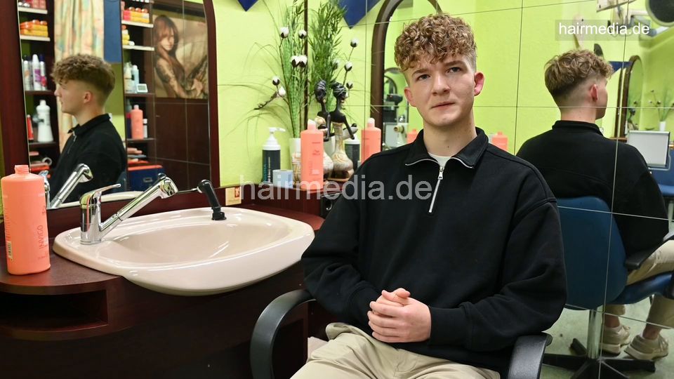 2029 Fabian 1 by salonbarber forward shampoo