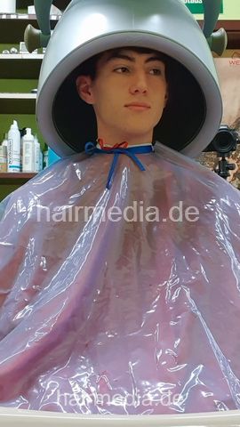 2303 young man Felipe controlled by mom Barbara forward shampoo and blow by barber - facecam