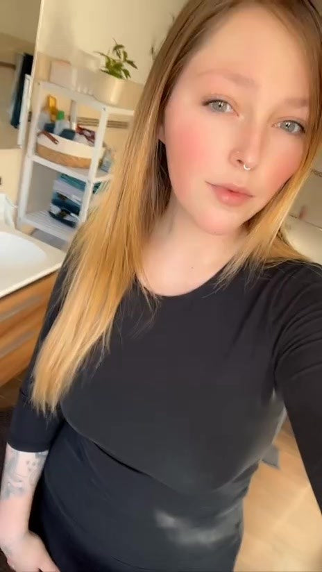 1076 Maika selfcasting long hair self shampooing and styling