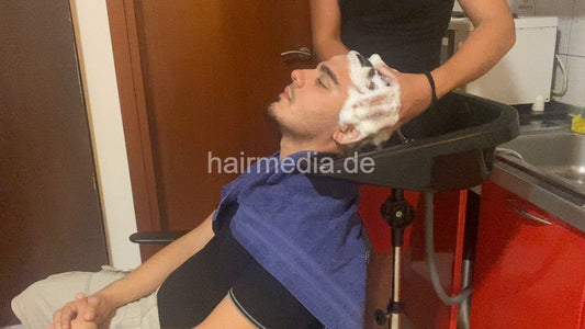 2032 Nikos Barber Chris 1 Apostoli mtm backward shampooing pre haircut mobile sink