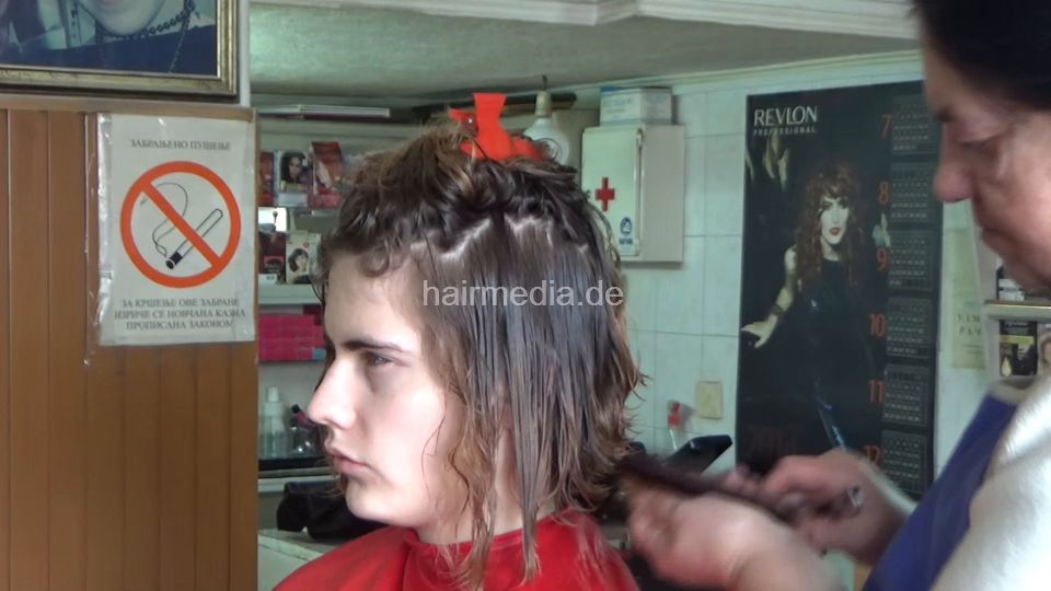 6235 partials regular cut IvanaK shampoo, haircut, blow by barberette