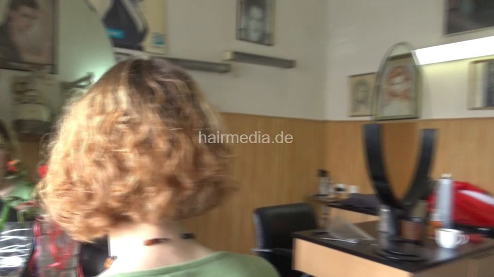 6235 partials regular cut IvanaK shampoo, haircut, blow by barberette