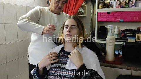 November Smoking Girls - IvanaK shampoo, haircut, blow faceshield by barberette