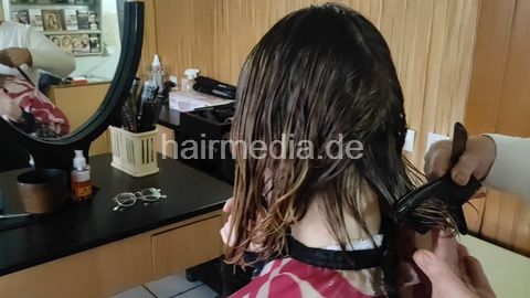 November Smoking Girls - IvanaK shampoo, haircut, blow faceshield by barberette