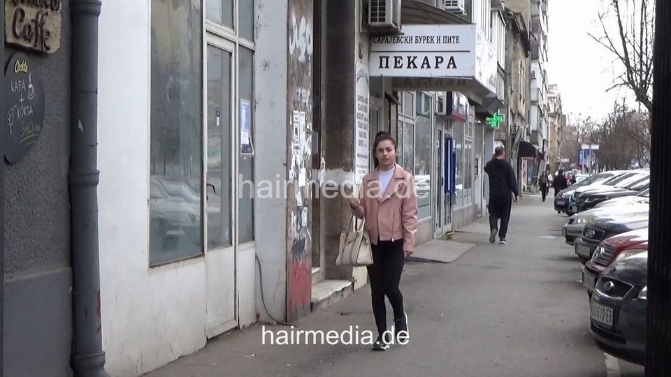 6224 JelenaMi shampoo by barber, haircut and blowout