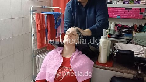 New year girls JelenaP mother shampoo by barber, haircut and wetset by barberette